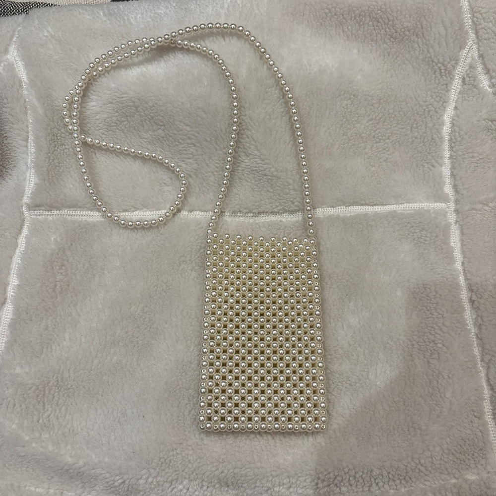 Elegant Pearl Beaded Crossbody Bag